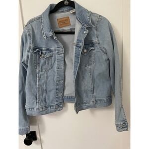 Signature by Levi Strauss Gold Women's Light Wash Denim Trucker Jacket XL